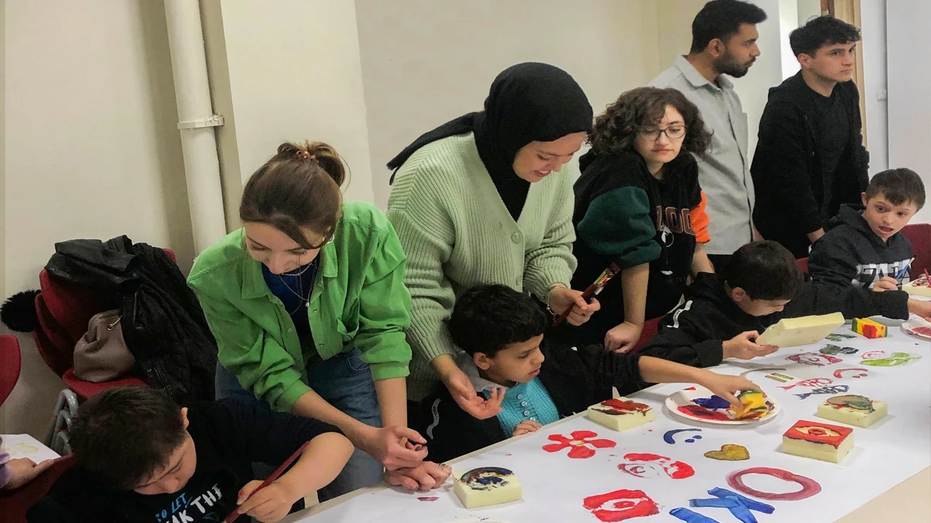 Selçuk Üniversitesinde ‘Birlikte’ temalı tişört baskı atölyesi
